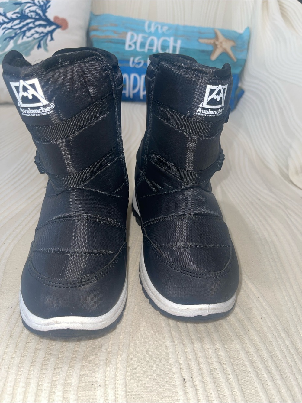 Avalanche Black Kids Snow Boots with White Trim